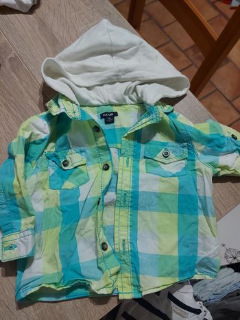 Chemise à capuche 9 mois
