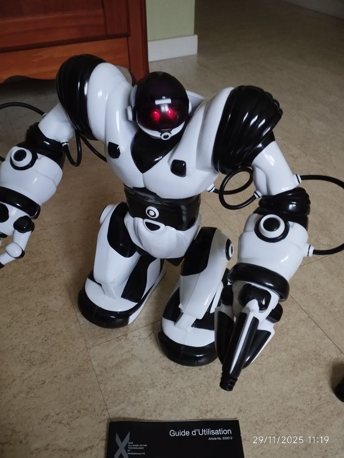 Robot interactif Robosapien X - photo numéro 7