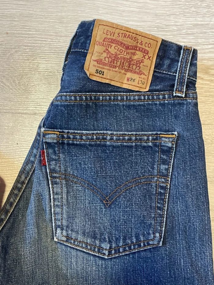 Jean Levi’s 501 bleu marine taille W26 L30 - photo numéro 2