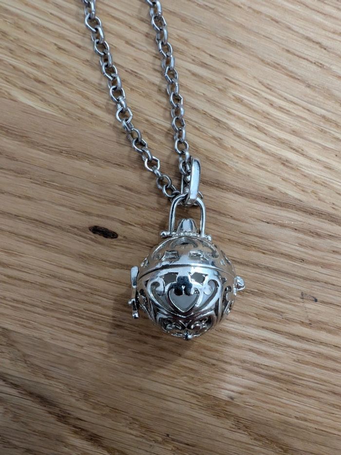 Collier de grossesse Bola