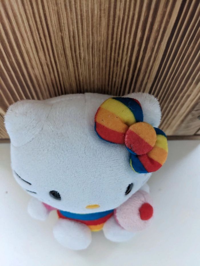 Peluche Hello Kitty - photo numéro 2