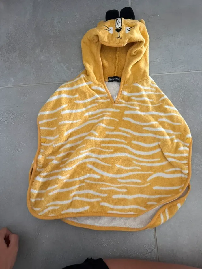 Cape de bain lion