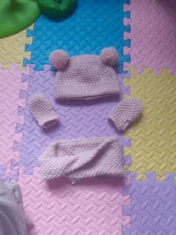 Lot bonnet- tour de cou- moufle