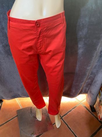 Pantalon rouge le temps des cerises taille (31). 40/42 France