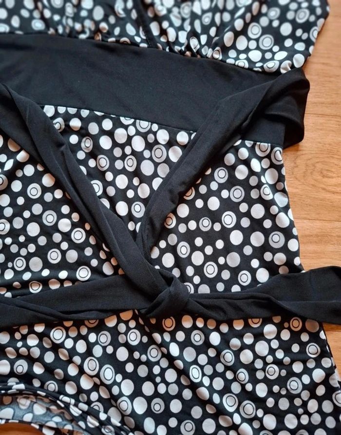 Tops peplum Cassis en super état - photo numéro 2