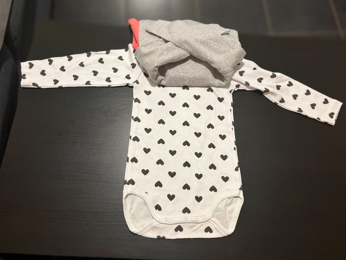 Lot de 3 bodies « cœur » Manches longues Mots d’enfants Taille 36 mois. - photo numéro 4