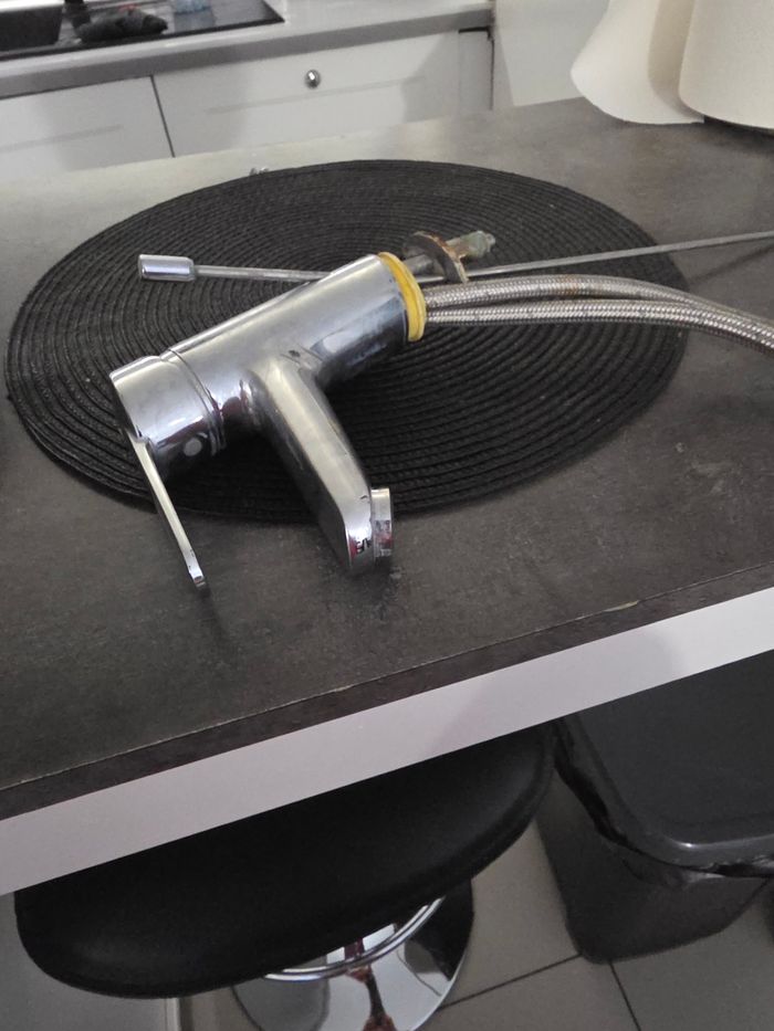 Mitigeur de salle de bain - photo numéro 3