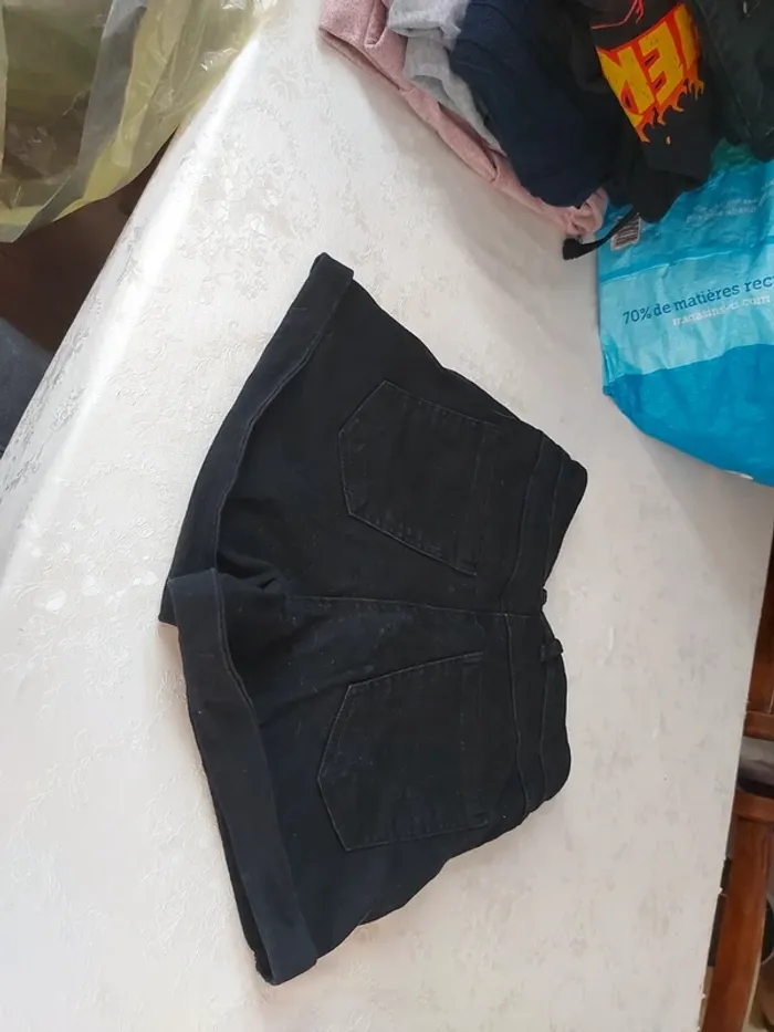 Short en jean noir avec galon - photo numéro 3