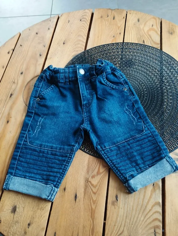 Short bermuda jeans