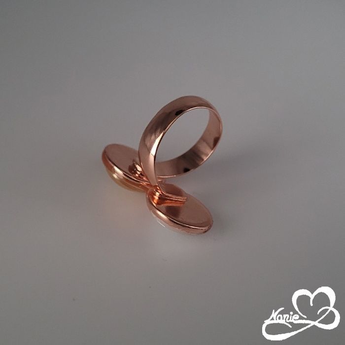 Bague ajustable rosée dorée avec 2 ronds doré et blanc - photo numéro 4