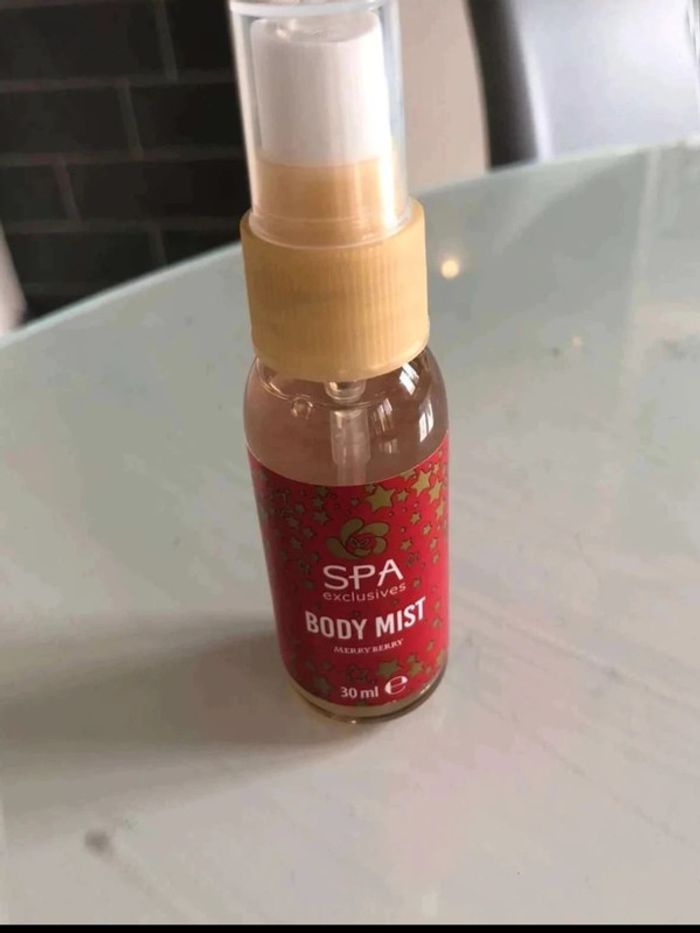 Spray pour le corp. SPA. Neuf