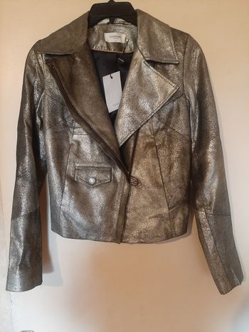 Veste en cuir doré