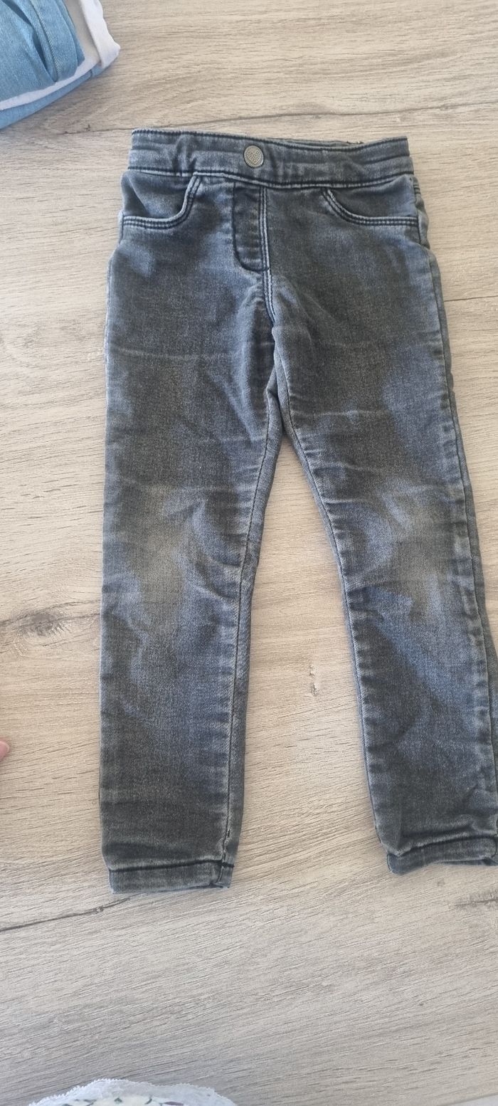 Jean noir - photo numéro 2