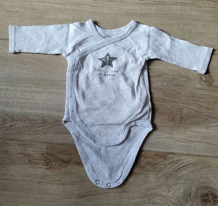 Lot de 2 bodies manches longues ouverture croisée  taille 3 mois - photo numéro 2