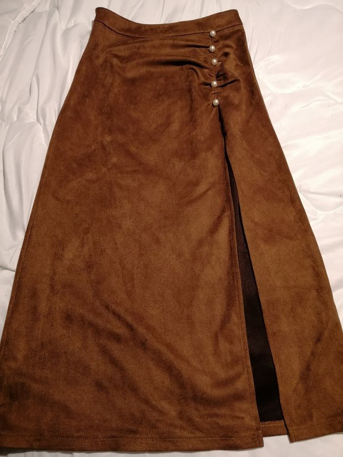 Jupe mi-longue marron 38 avec fente - photo numéro 1