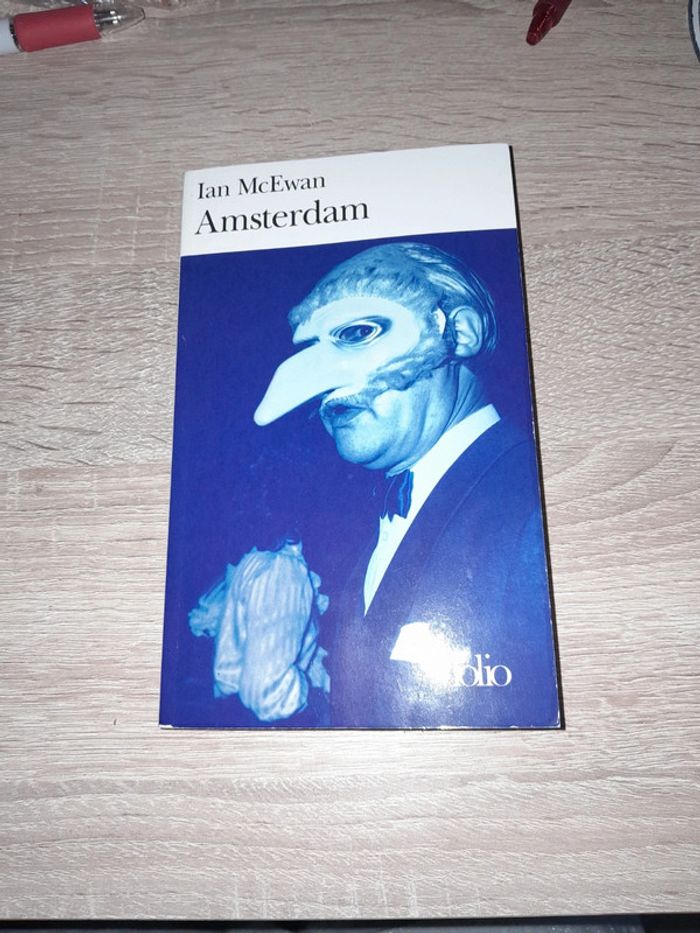 Super roman intrigue sociale humour corrosif