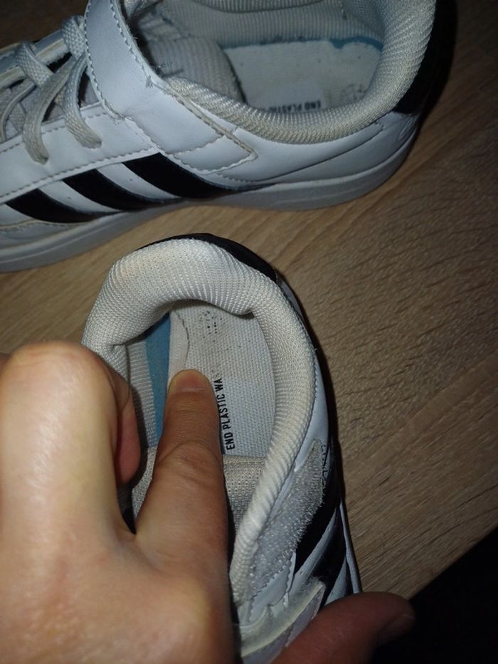 Basket Adidas 32 - photo numéro 6