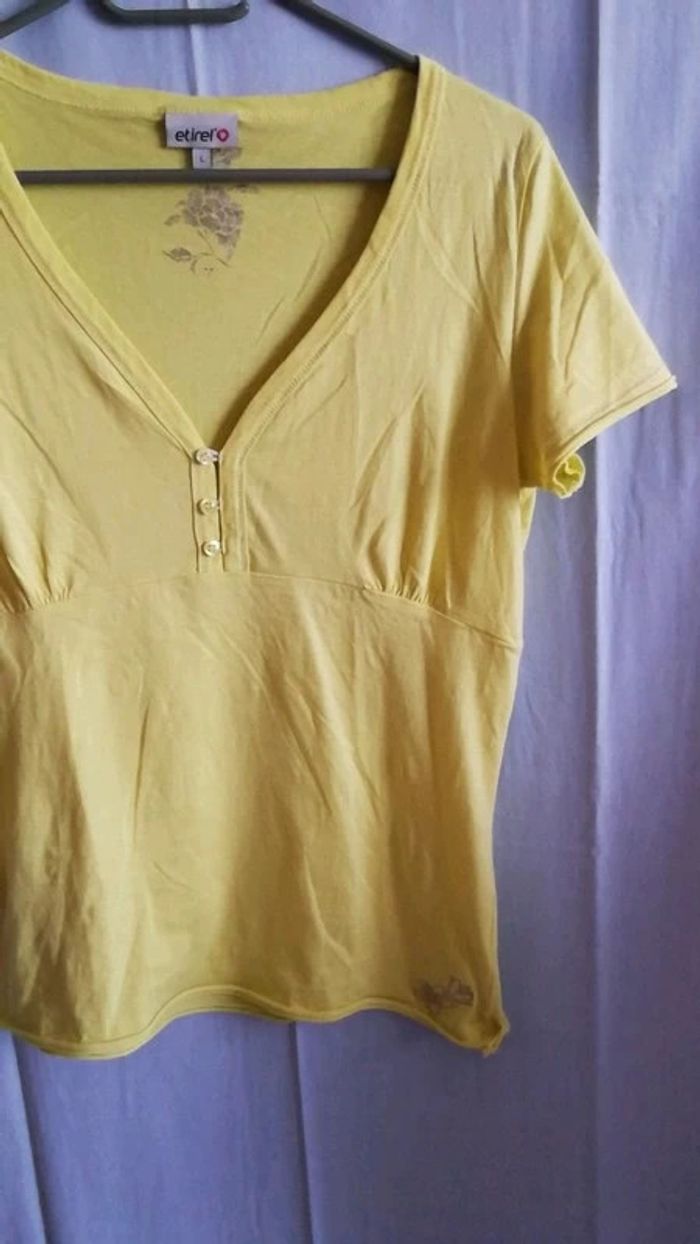 Tee shirt encolure V T. L _ Etirel 💮100% Coton - photo numéro 3