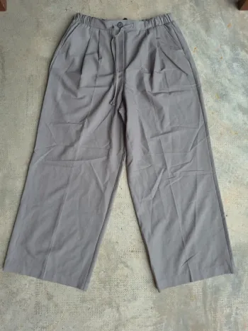 Pantalon gris habillé à enfiler