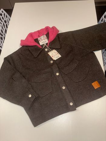 Veste Nerina courte avec capuche amovible