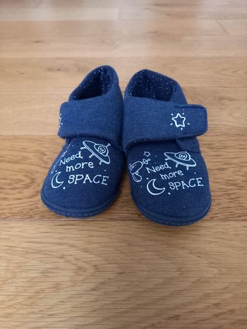 Chaussons taille 27