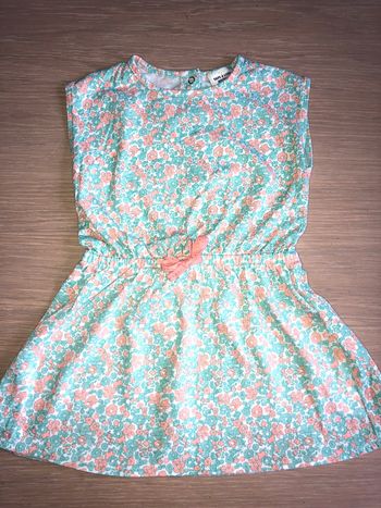 Robe tape à l’œil