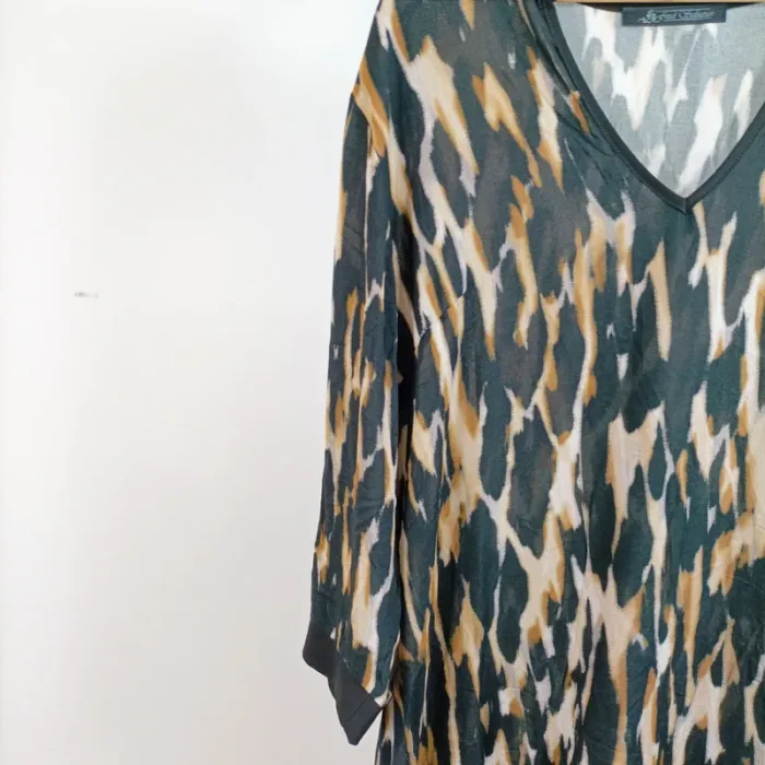 Tunique imprimée italienne Fred Sabatier taille 46, 100 % viscose fluide et chic A1365 - photo numéro 5