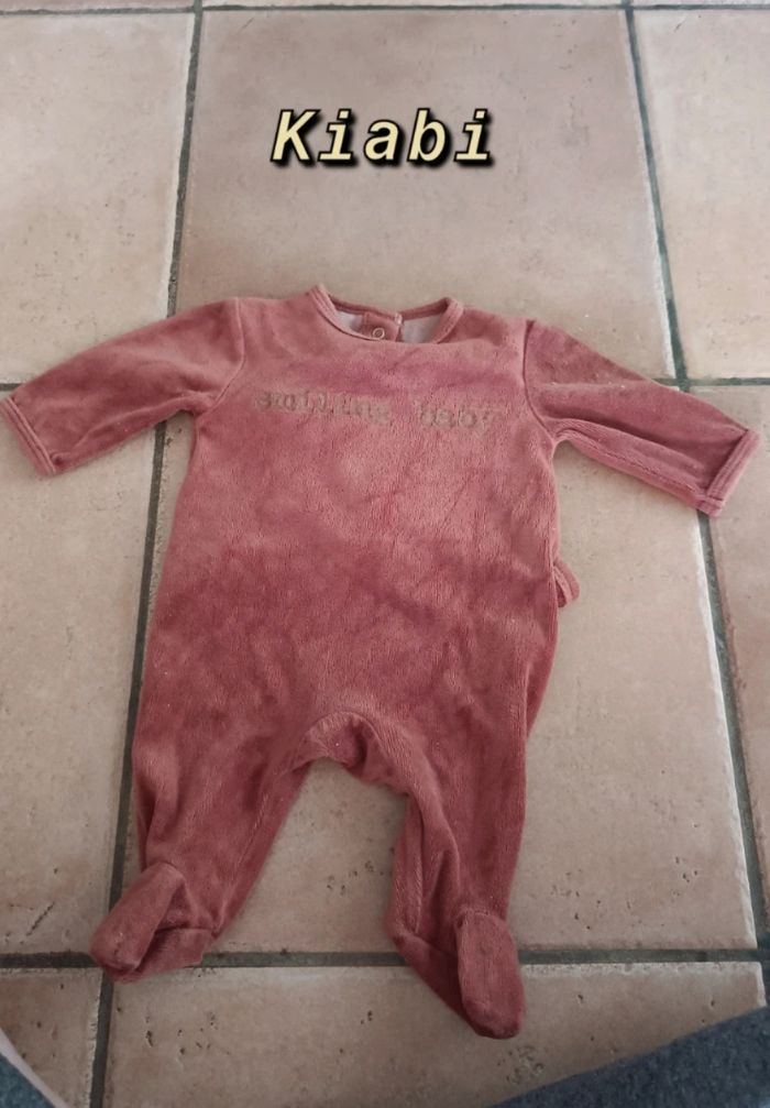 Lot pyjamas 1 mois - photo numéro 2