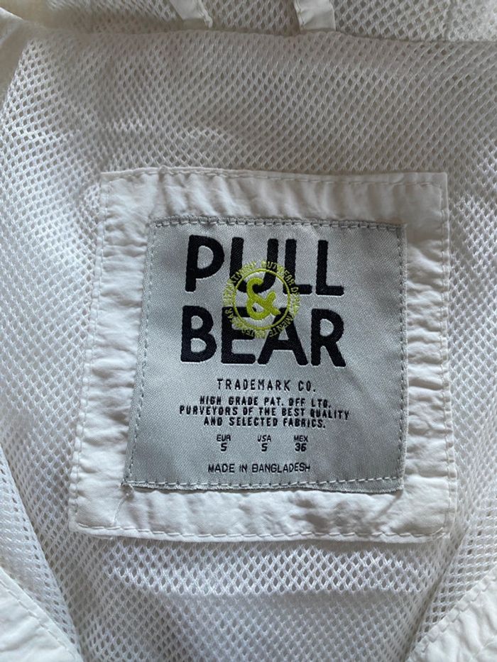 Haut imperméable coupe vent avec capuche Pull & Bear taille S Neuf - photo numéro 11