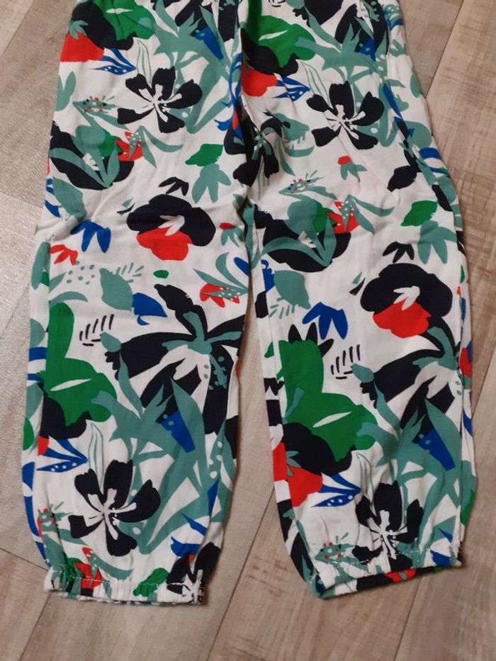 Pantalon sarouel fille blanc fleuri multicolore 3 ans - photo numéro 2