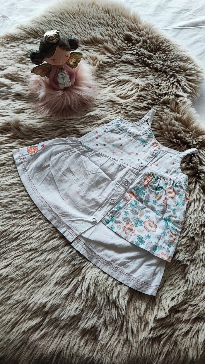 Robe blanche a fleurs orchestra 3 mois - photo numéro 2