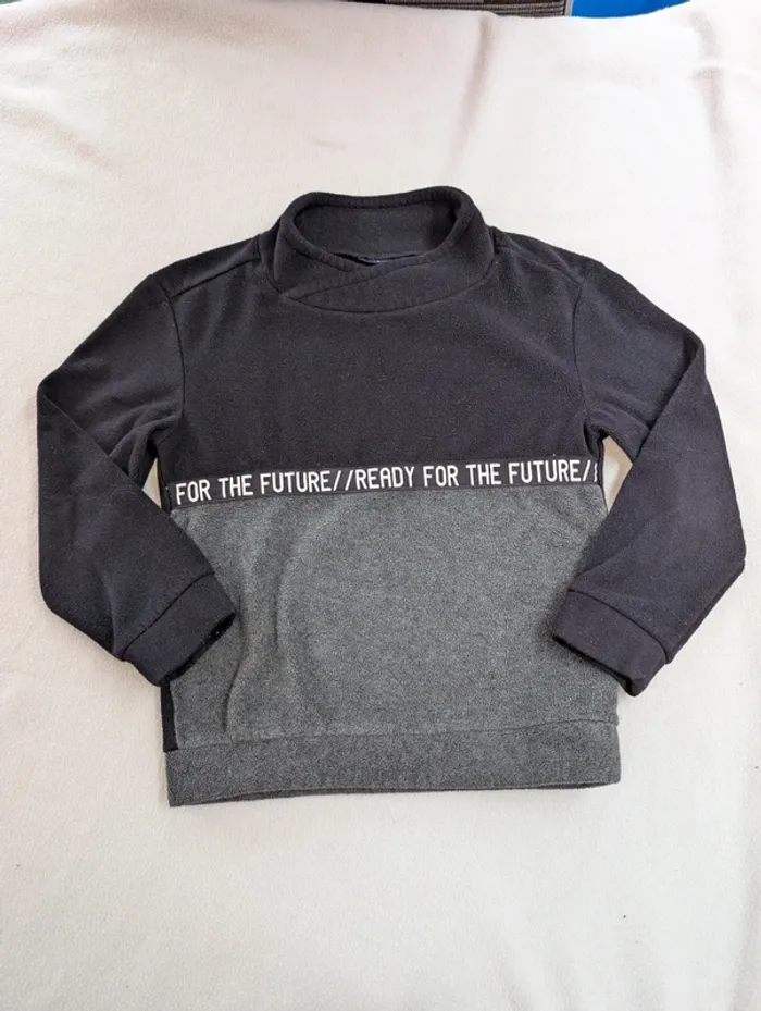 Pull garçon 8 ans