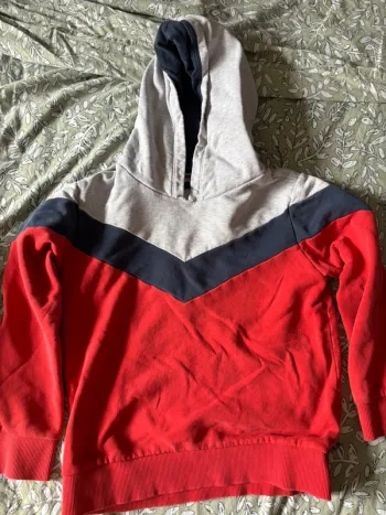 Pull rouge okaidi