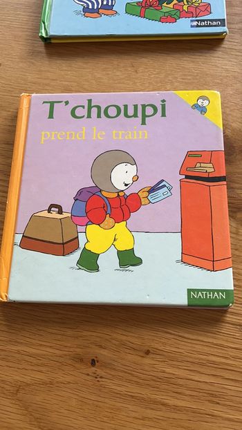 T’choupi prend le train