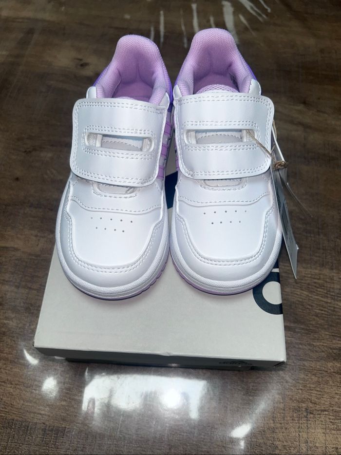 Baskets adidas neuf - photo numéro 3