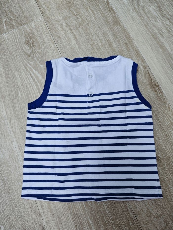 T-shirt sans manche - photo numéro 3
