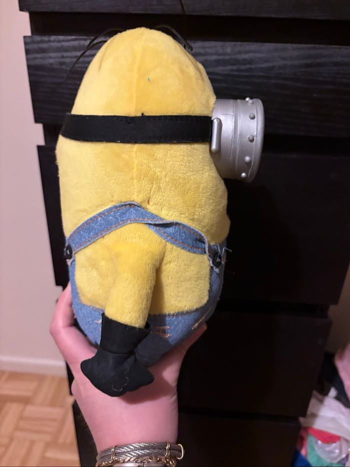 Peluche Minion 2 interactive - photo numéro 2