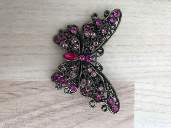 Broche papillon