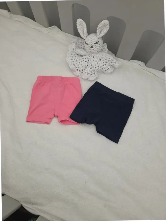 Lot 2 shorts 3 mois fille