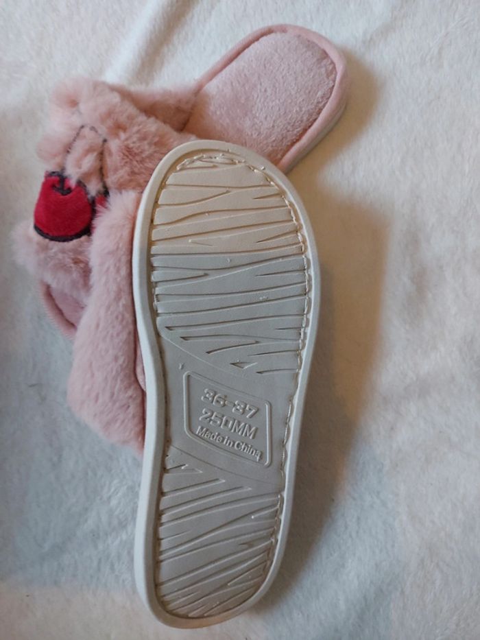Pantoufle femme neuve - photo numéro 4