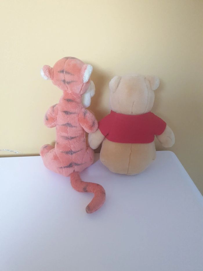 Lot 2 peluches winnie - photo numéro 2