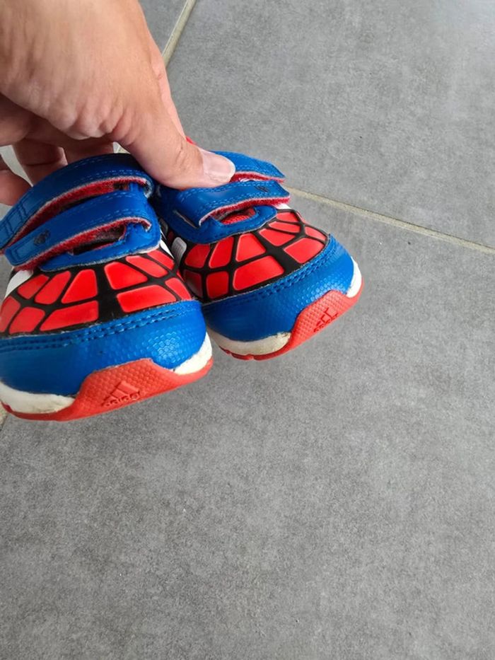 Basket Adidas spiderman - photo numéro 5