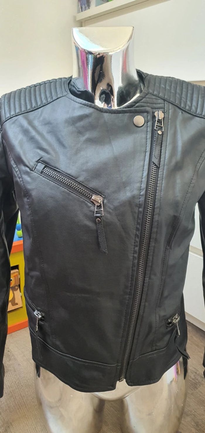 Blouson noir - photo numéro 4