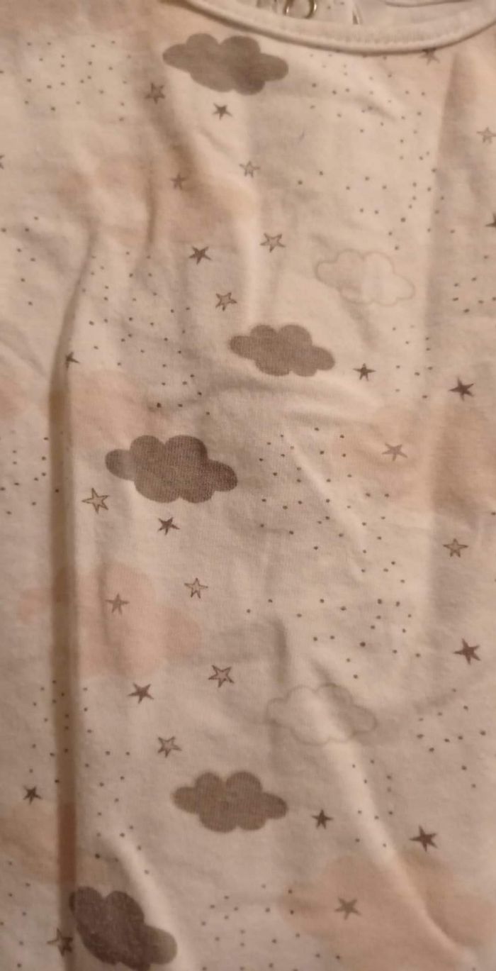 T-shirt manches longues taille 12 mois - photo numéro 2