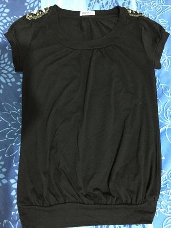haut noir manche courte