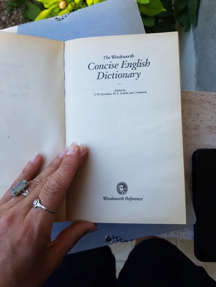 Concise English Dictionnary - photo numéro 4