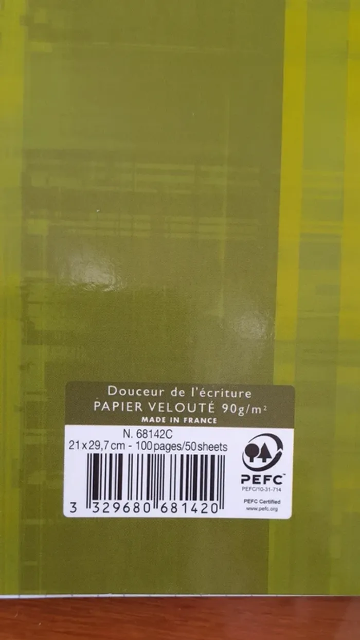 cahier neuf avec petits carreaux - photo numéro 3