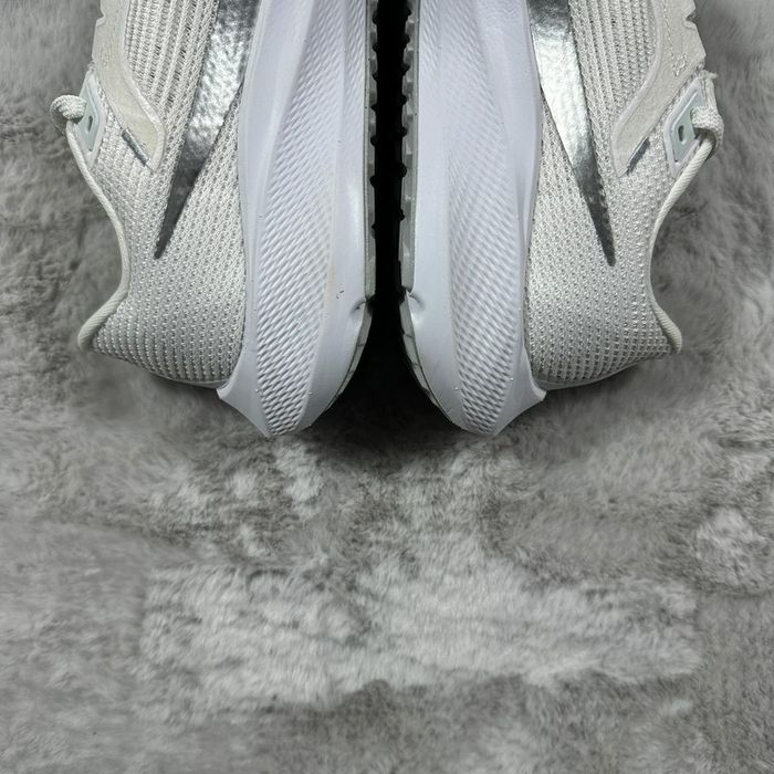 Nike Air Zoom Pegasus 40 « Metallic Silver » pointure 36 - photo numéro 6