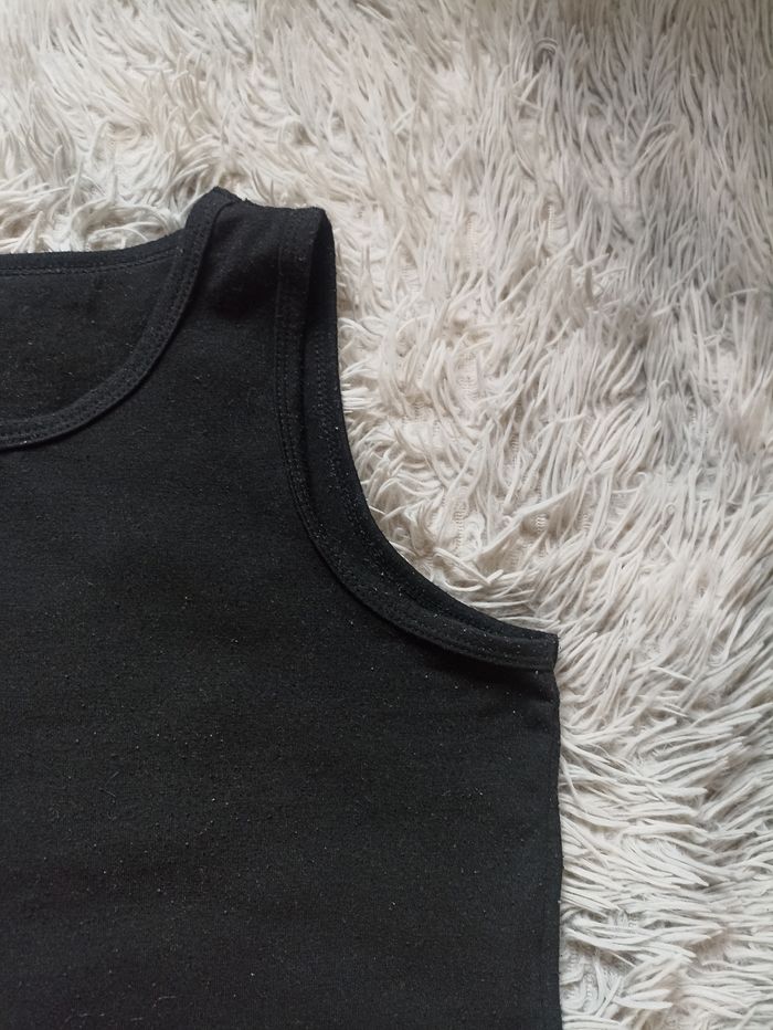 Tee Shirt sans manche fille taille 14 ans - photo numéro 2