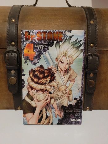 Manga Dr Stone tome 4 édition collector brillant premier tirage